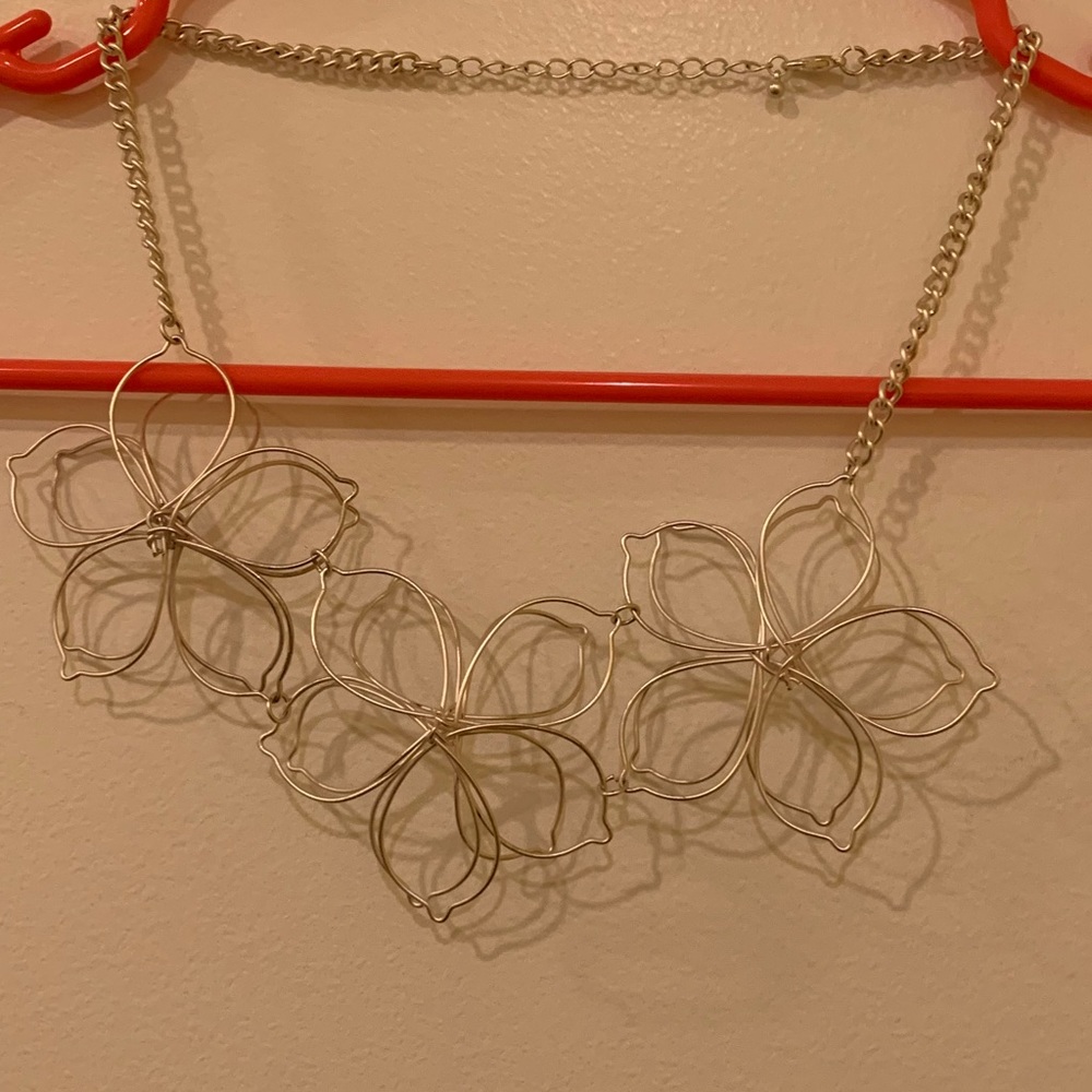 Unique silver wire 3-D flower necklace